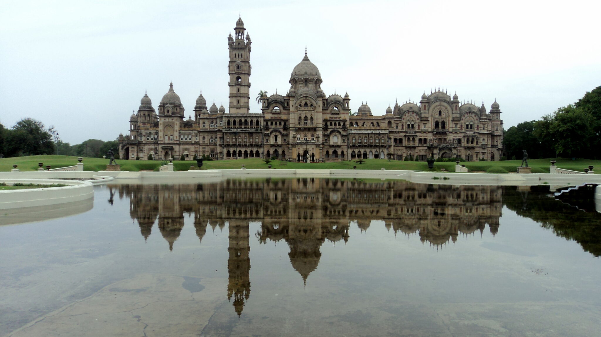 Laxmi Vilas Palace